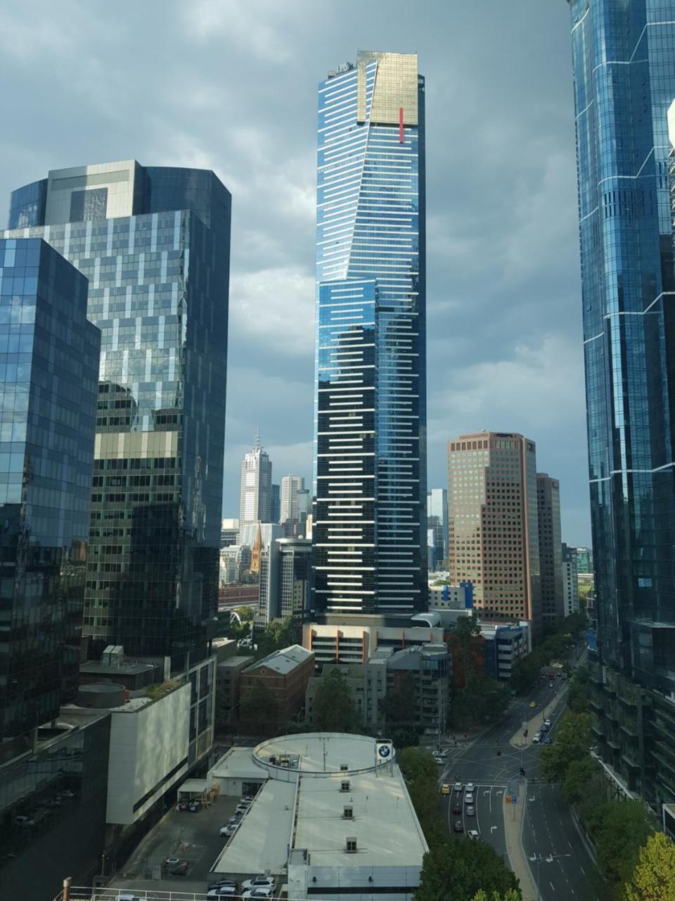 Readyset Apartments At Southbank One Melbourne Exterior photo